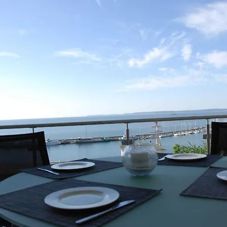 Villa Friede_marie_ App_ Ariane Sassnitz